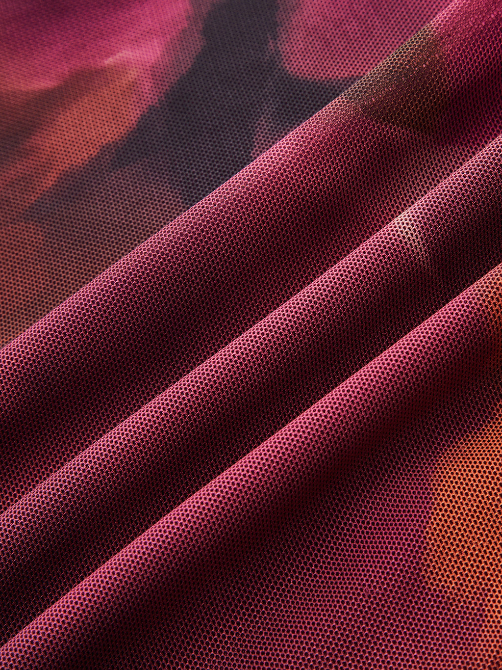 Asimetrik Etek Uçlu Batik Desenli Tül Maxi Elbise