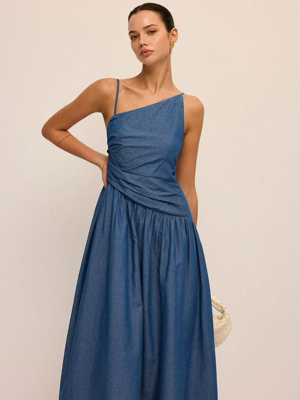 Denim Görünümlü Asimetrik İnce Askılı Maxi Elbise