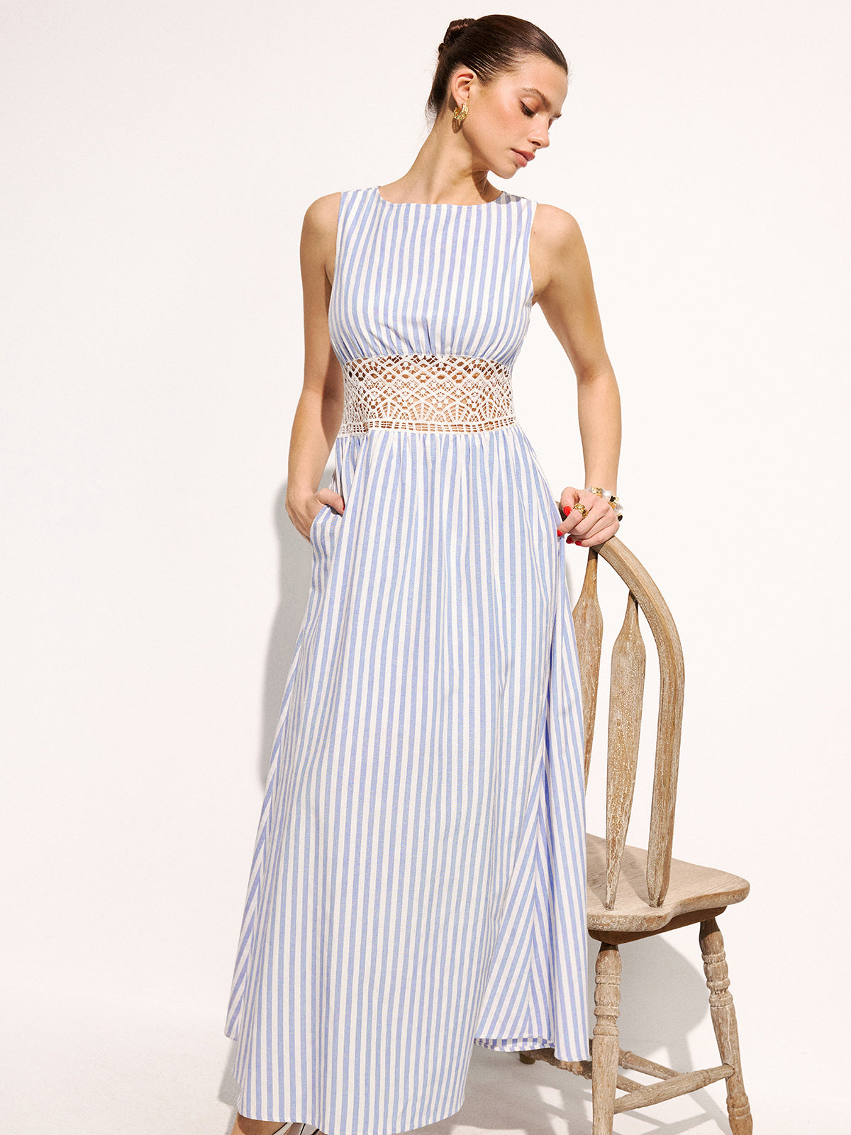 Çizgili Kolsuz Beli Dantelli Maxi Elbise